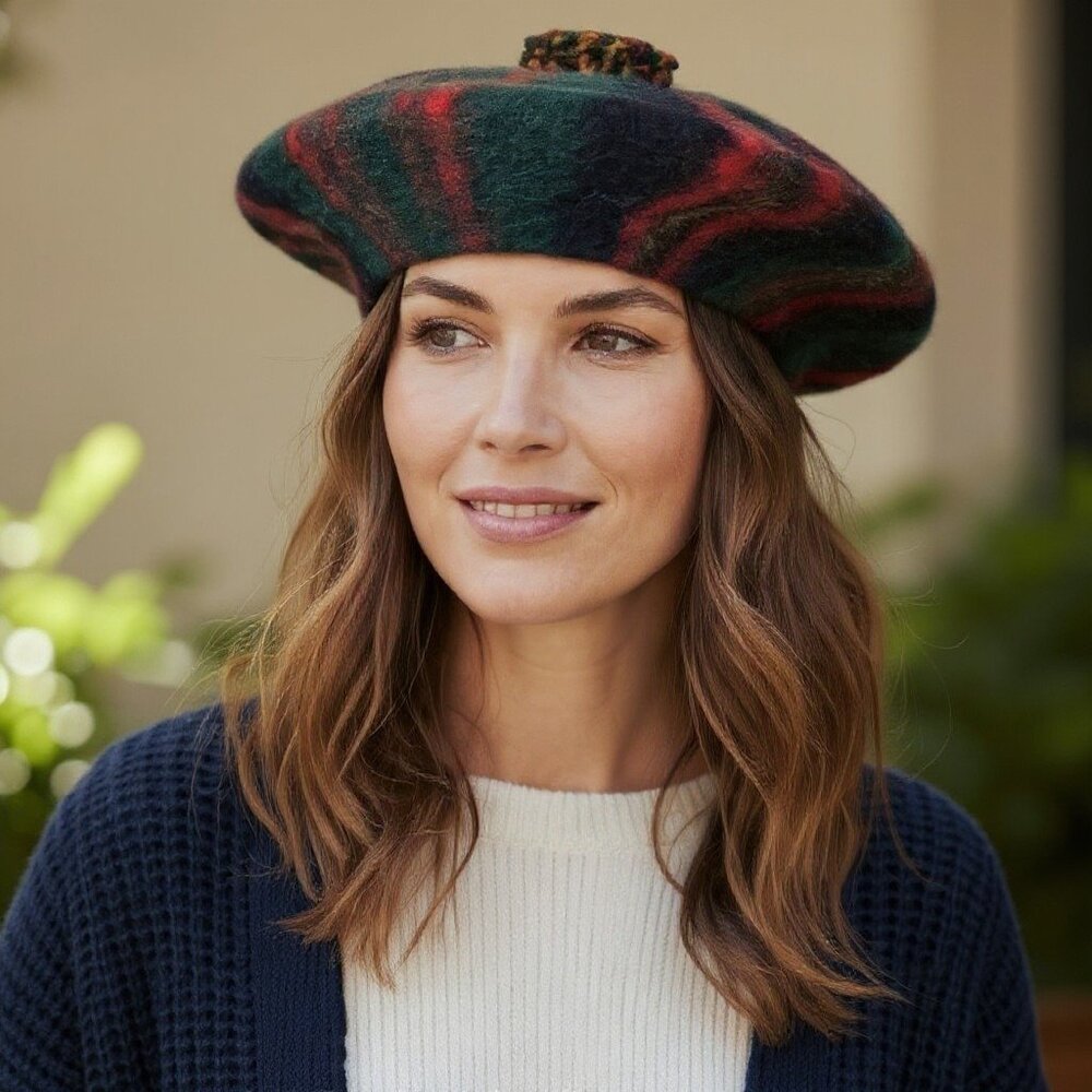 VTG Womens‎ Wool Beret Hat Navy Blue Green Red Scottish Size Small  Pom